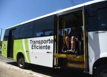 Prefeitura de Teresina compra 5 novos ônibus e muda empresa que opera o Transporte Eficiente