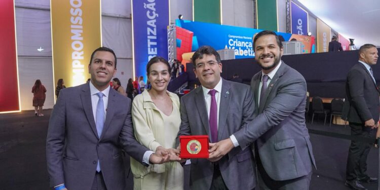 Piauí é destaque nacional por Selo Ouro em alfabetização, com 77% de crianças alfabetizadas na idade certa