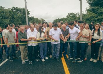 Governador inaugura PI-360 e anuncia mais R$ 4,3 milhões em obras em São Gonçalo do Piauí
