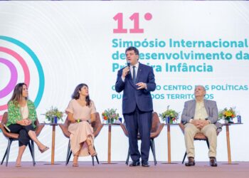 Com Piauí premiado por alfabetização, governo reforça investimento na primeira infância em simpósio internacional