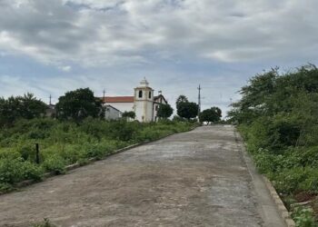 Governo do Estado melhora mobilidade urbana em Oeiras com pavimentação de 6,8 mil m² de ruas