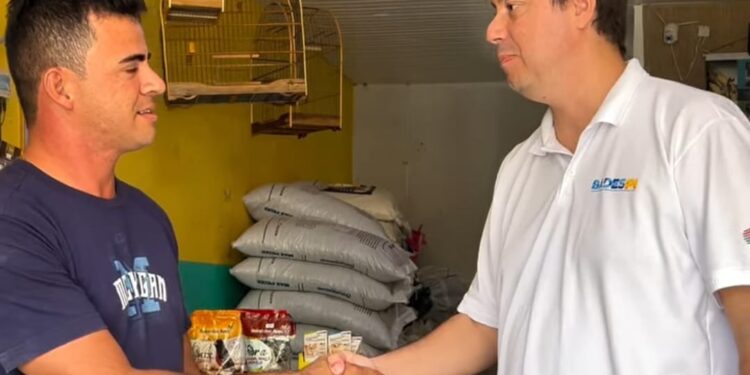 Presidente da Badespi Marcelo Jannotti visita empreendedor em Capitão de Campos