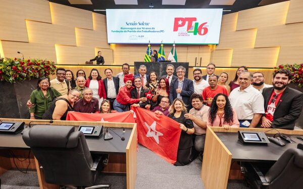Sessão solene lembra os 46 anos de fundação do Partido dos Trabalhadores (PT)