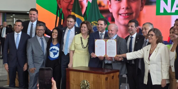 Referência para o Brasil no ensino em tempo integral e técnico, Piauí antecipa metas do novo Plano Nacional de Educação