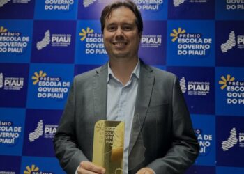 Marcelo Jannoti e Carla Sandra do Badespi recebem Prêmio de Destaques de 2025 no Governo do Estado