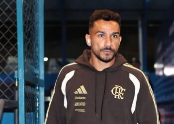 Danilo avalia derrota do Flamengo como “vergonha” e faz cobranças ao elenco