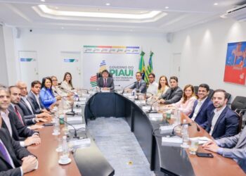 Governador reúne secretários e anuncia novos nomes para reforçar o governo do Piauí