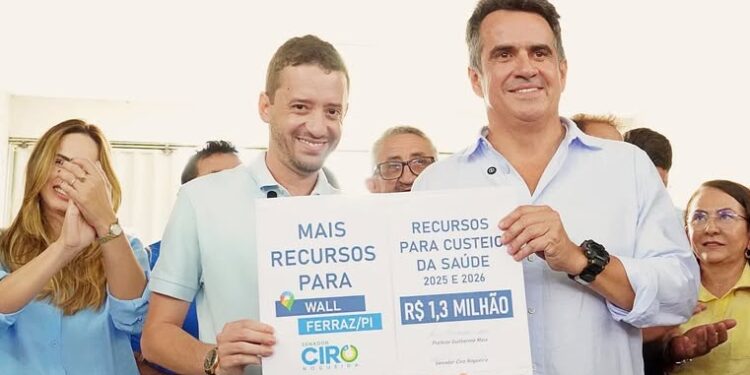 Ciro Nogueira e Guilherme Maia entregam van e anunciam investimentos para Wall Ferraz