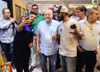 Prefeito Silvio Mendes participa da inauguração do Shopping da Praça Pedro II