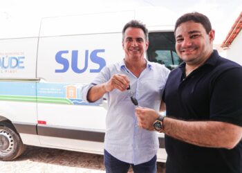 Em Cocal, em meio a uma multidão, Ciro entrega obras e anuncia benefícios para população