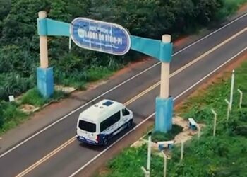 Prefeito agradece Ciro Nogueira após chegada de Van para atender população