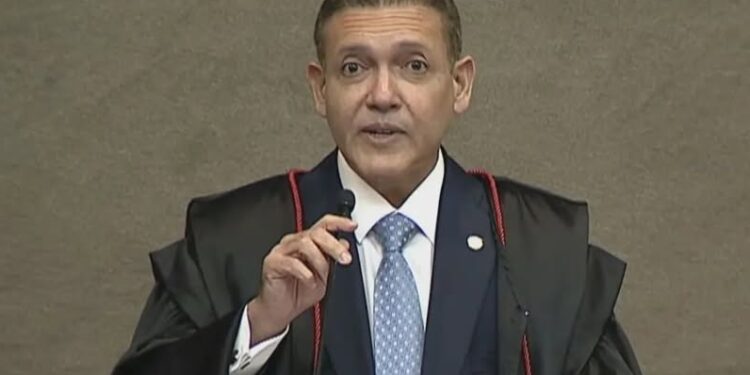 “Eleições limpas e transparentes” serão prioridade, diz Nunes Marques durante posse