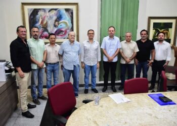 Silvio Mendes assina decretos de transferência de quatro empresas para o Polo Industrial Sul