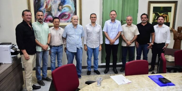 Silvio Mendes assina decretos de transferência de quatro empresas para o Polo Industrial Sul