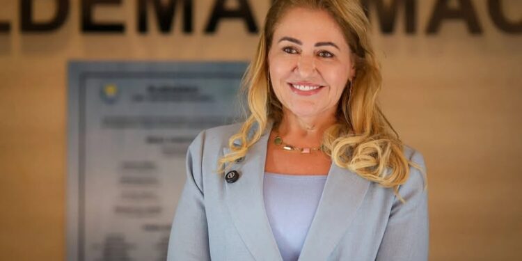 Simone Pereira é a 2º mais lembrada para deputada estadual em pesquisa do Credibilidade em Jaicós