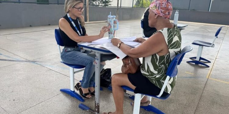 Prefeitura promove ação de regularização fundiária na Vila Meio Norte com atendimento direto à população
