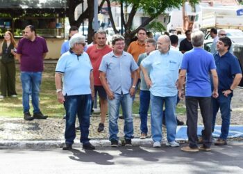 Prefeito de Teresina Silvio Mendes realiza visitas técnicas em obras