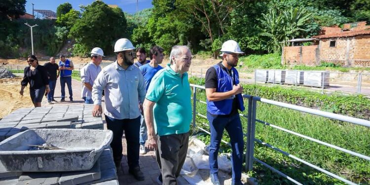 Prefeito Silvio Mendes realiza vistoria técnica em obras na cidade