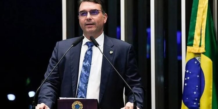 Datafolha: 88% dos eleitores de Flávio Bolsonaro apoiam candidatura após “Dark Horse”