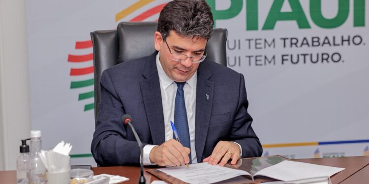 Governador assina ordem de serviço para execução da etapa final da Vila Olímpica de Parnaíba