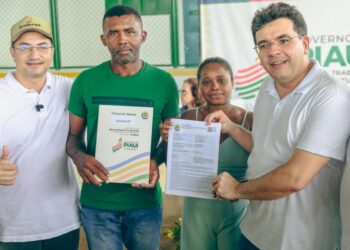 Governador entrega certificados de obras do OPA e títulos de terra para comunidade rural de Teresina na segunda (1°)