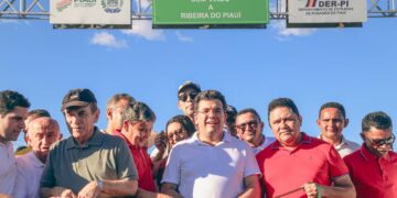 Governador entrega 40 km de asfalto recuperados em rodovias e anuncia mais 7 km em pavimentação para Ribeira do Piauí