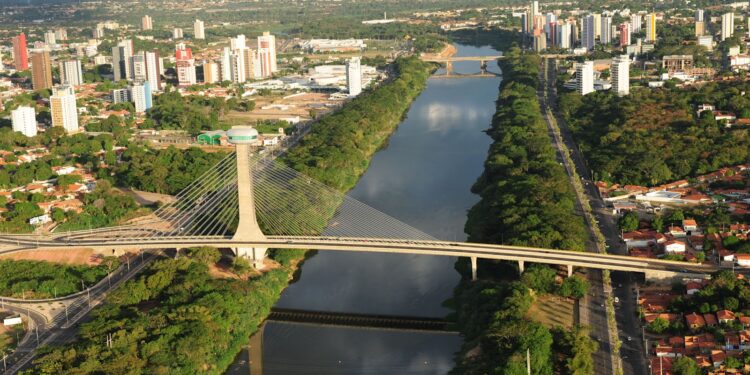 Governo do Piauí inicia maior obra de asfaltamento urbano de Teresina, contemplando 159 ruas em 54 bairros