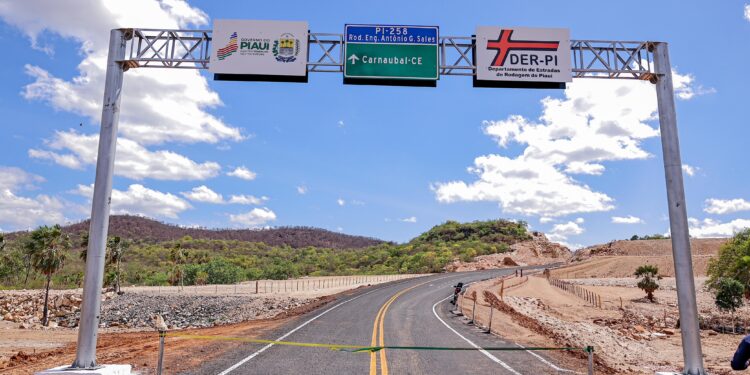 Governo do Estado amplia rodovias que ligam Piauí ao Ceará, Pernambuco, Maranhão e Bahia