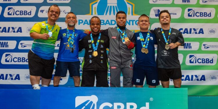 Atleta piauiense sobe ao pódio na etapa nacional de parabadminton em São Paulo