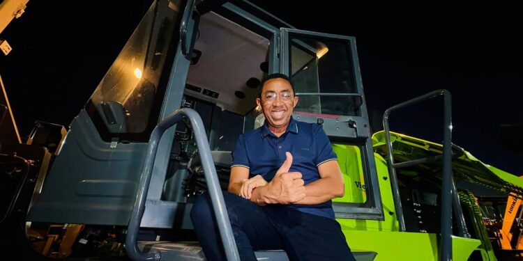 Joel Rodrigues dá demonstração de que não é só popular, mas foi um grande gestor, ao entregar Policlínica de Floriano