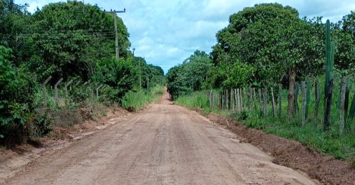 Prefeitura de Teresina realiza melhorias de estradas na Zona Rural