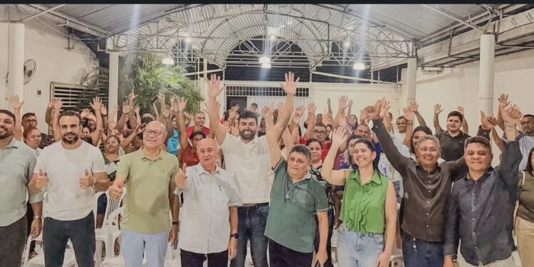 Pré-candidato a deputado estadual Draga Alana tem encontro com moradores no Poti Velho