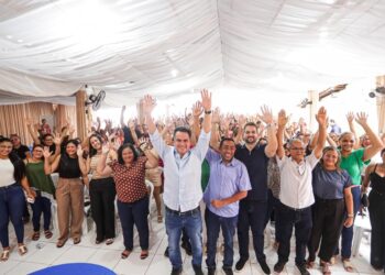 Joel Rodrigues e Ciro Nogueira participam de solenidades com multidões em Teresina