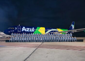 Avião da Seleção Brasileira de Futebol decola rumo aos Estados Unidos