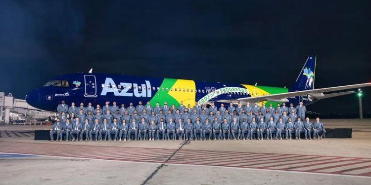 Avião da Seleção Brasileira de Futebol decola rumo aos Estados Unidos