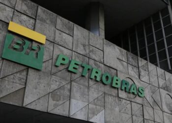 Petrobras implementa desconto no diesel a partir desta segunda-feira (1º)