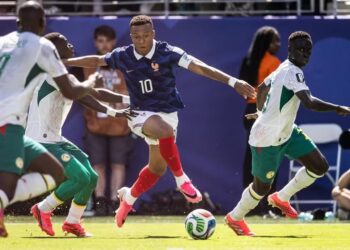 Guia da Copa: França sofre no 1º tempo, mas confirma favoritismo e vence Senegal