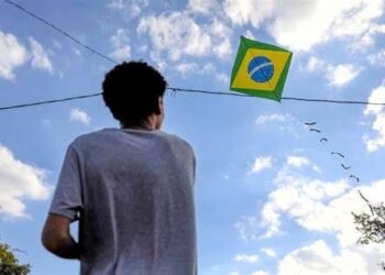 Defesa Civil de Teresina alerta sobre os cuidados ao soltar pipa