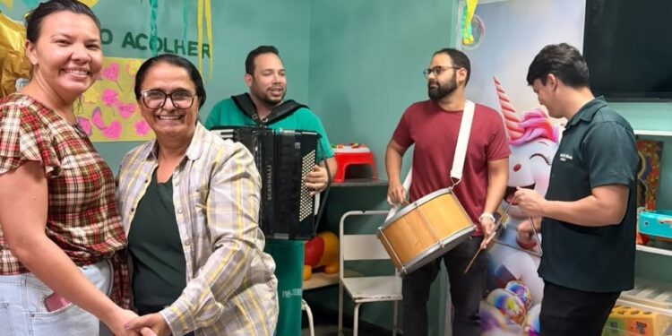 Clínica Pediátrica do HUT promove festa junina para crianças internadas