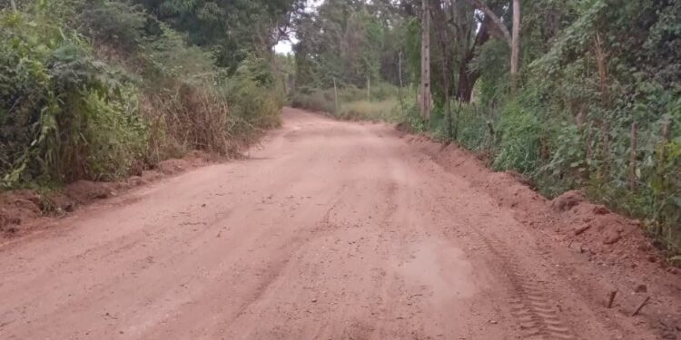 Prefeitura de Teresina intensifica recuperação de estradas vicinais para melhorar mobilidade na zona rural