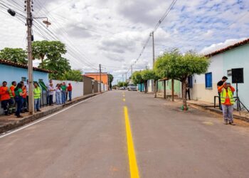Em Altos, Governo do Piauí recupera 140 quilômetros de estradas vicinais e asfalta diversas ruas