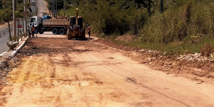 Prefeitura inicia obras de recuperação da Avenida José Soares, no bairro Angelim