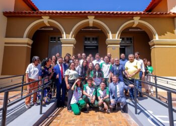 Governador inaugura Biblioteca Cromwell de Carvalho e anuncia novos Centros Educacionais Unificados no Piauí