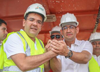 Governador vistoria reta final da recuperação da PI-217 e entrega ambulância e ônibus escolar em São José do Peixe