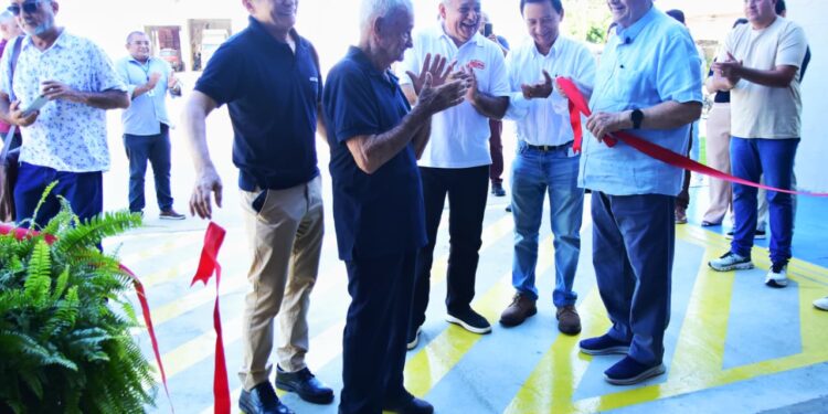 Prefeito Silvio Mendes participa da inauguração de nova indústria no Polo Empresarial Sul