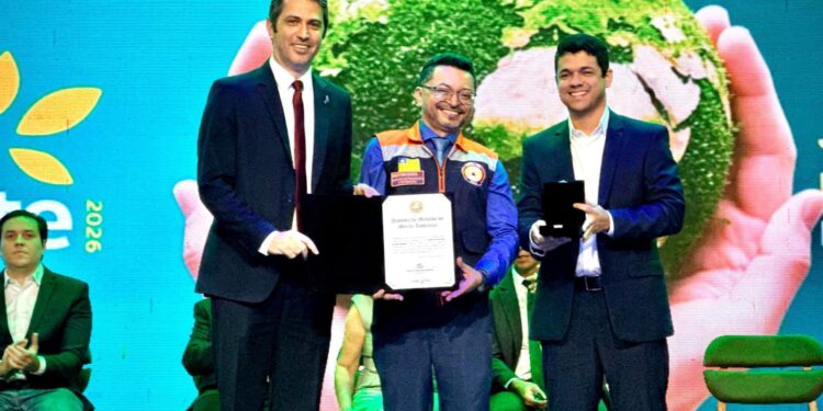 Climatologista Werton Costa recebe Medalha Estadual do Mérito Ambiental durante abertura da Semana do Meio Ambiente