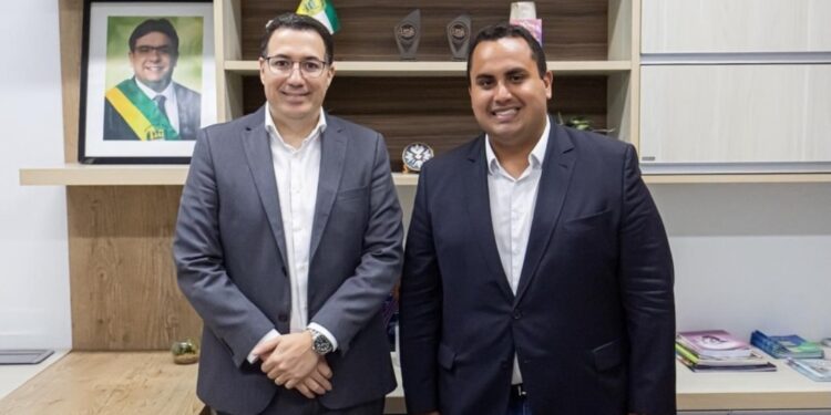 Assis Rocha recebe o deputado Georgiano na Coordenação Estadual de Enfrentamento as Drogas e Fomento ao Lazer(CENDFOL)