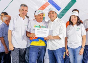 Comunidades da zona norte de Teresina recebem quase mil registros de imóveis e R$ 7 milhões em obras do OPA