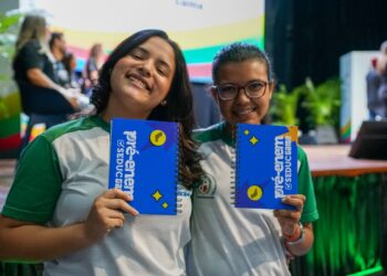Piauí lidera em desempenho na redação do Enem e coloca escola estadual entre as melhores do país