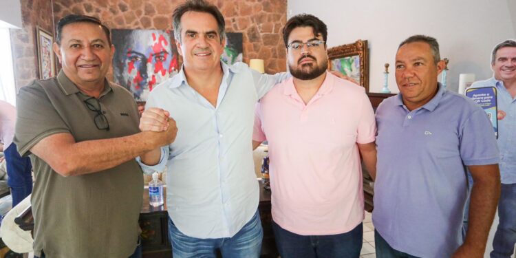 Ciro Nogueira amplia apoios e recebe adesão de prefeitos do PT e do PSD